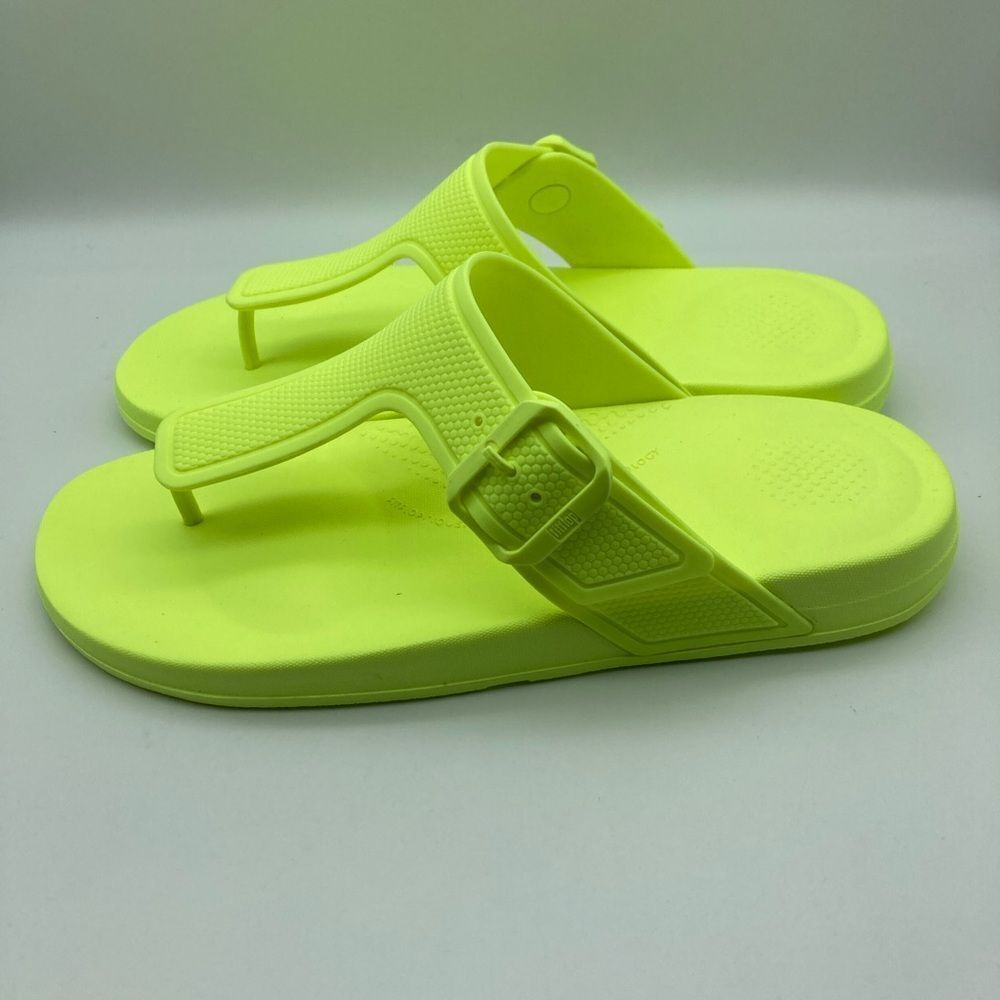 NWT FitFlop Women’s Electric Yellow Sandals Size 9/41 - Picture 3 of 9